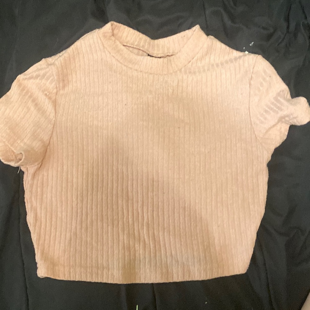 Size S (4) light pink cropped top